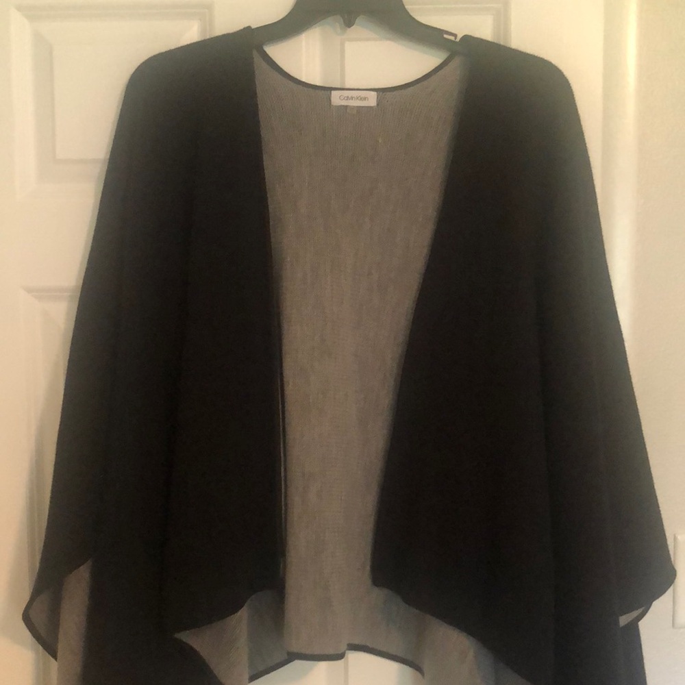 Women’s Calvin Klein Contrast Black Knit Poncho Cape One Size